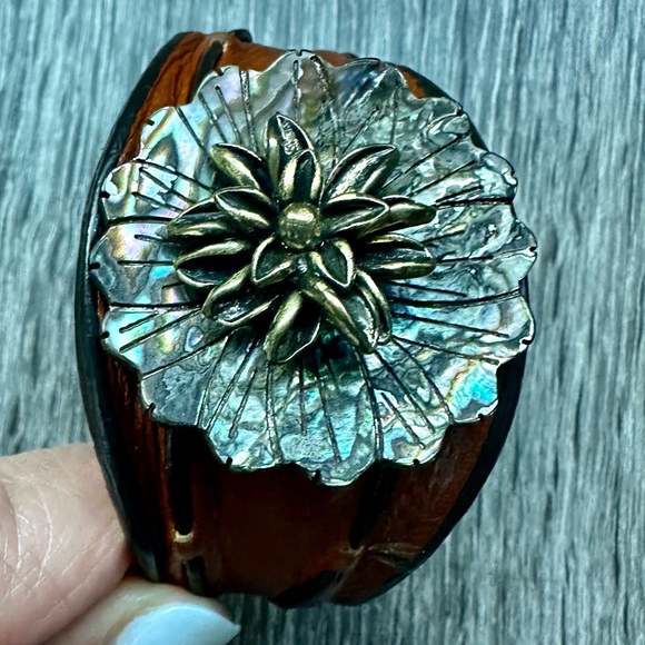 Fossil Leather Cuff - Picture 4 of 8